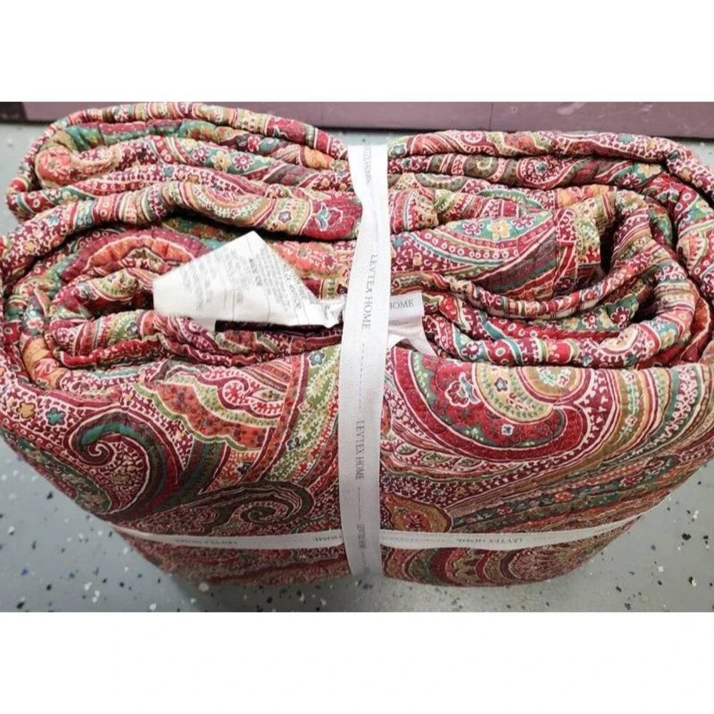 Levtex Home Spruce Paisley Reversible Quilt Set Unisex King Size Red